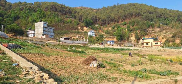 25 lakh p/a ,13 feet road, 9+9 (18) anna