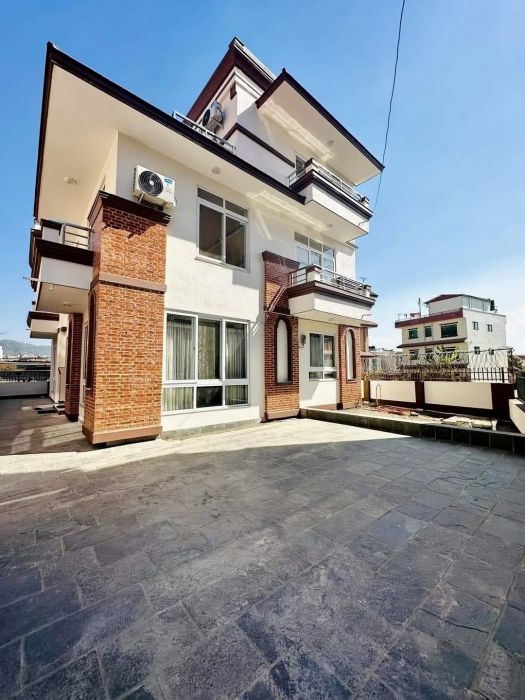 House on sale at Pasikot House on sale at Pasikot