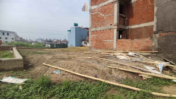 Land on sale at Tikathali, Pawan school